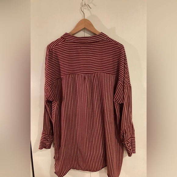 Vintage burgundy and white shirt with contrasting stripes. - Picture 2 of 7